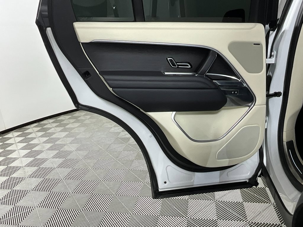 Certified 2023 Land Rover Range Rover SE image 29