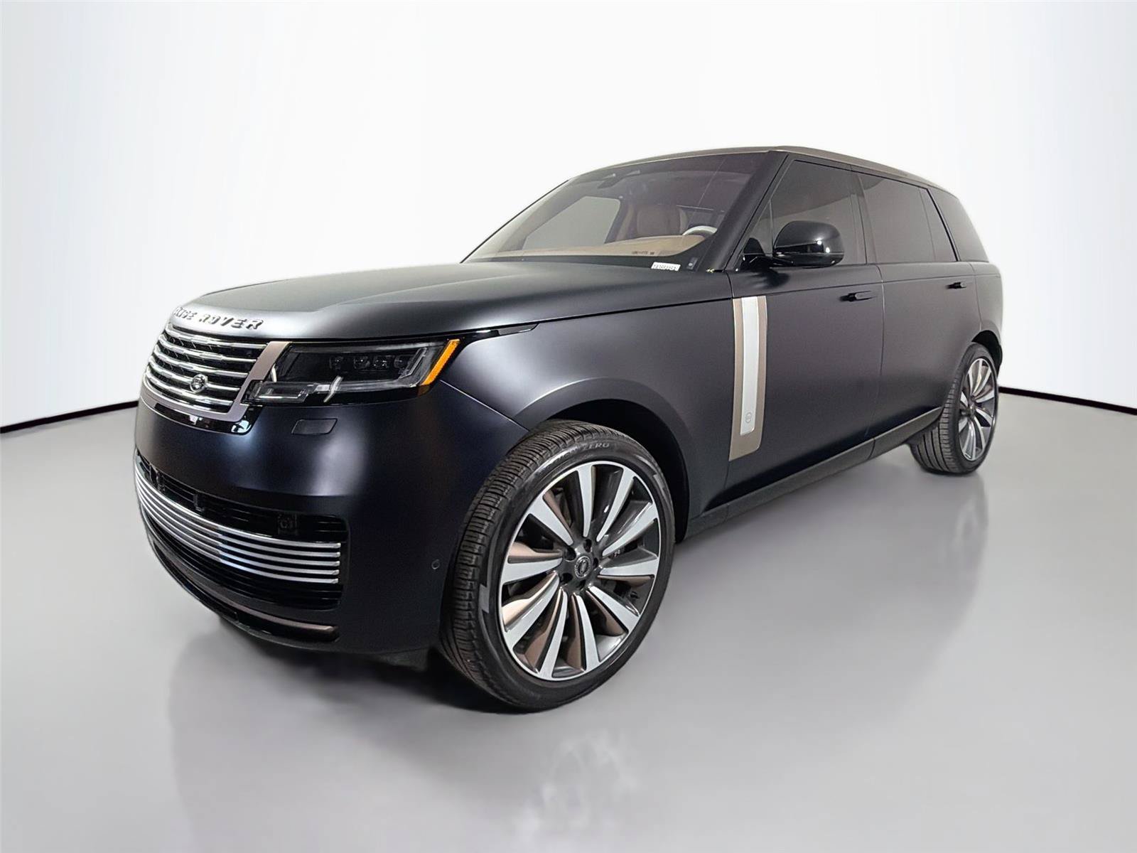 Certified 2023 Land Rover Range Rover SV AWD/4WD image 1