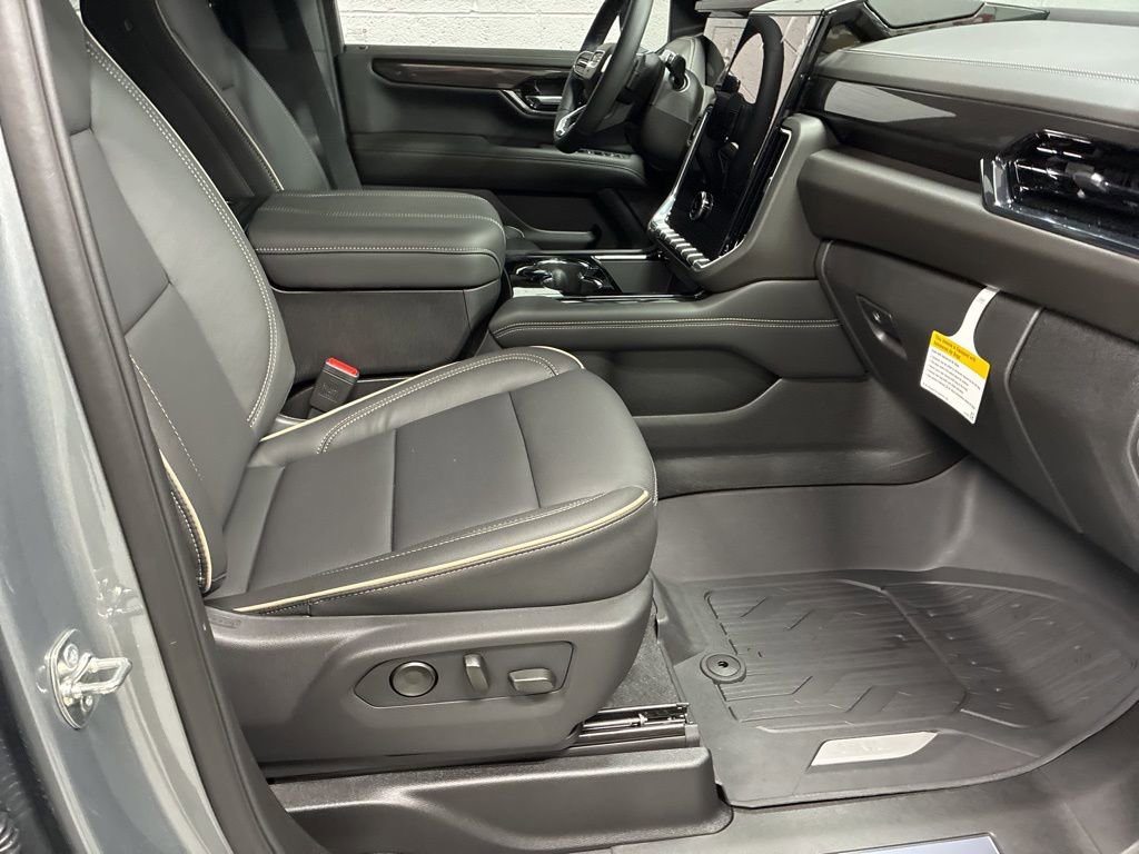 New 2026 GMC Yukon Elevation image 9