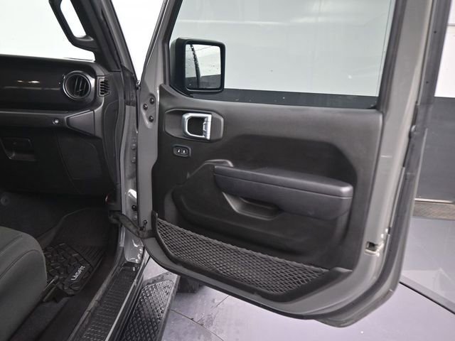 Used 2022 Jeep Gladiator Sport image 10