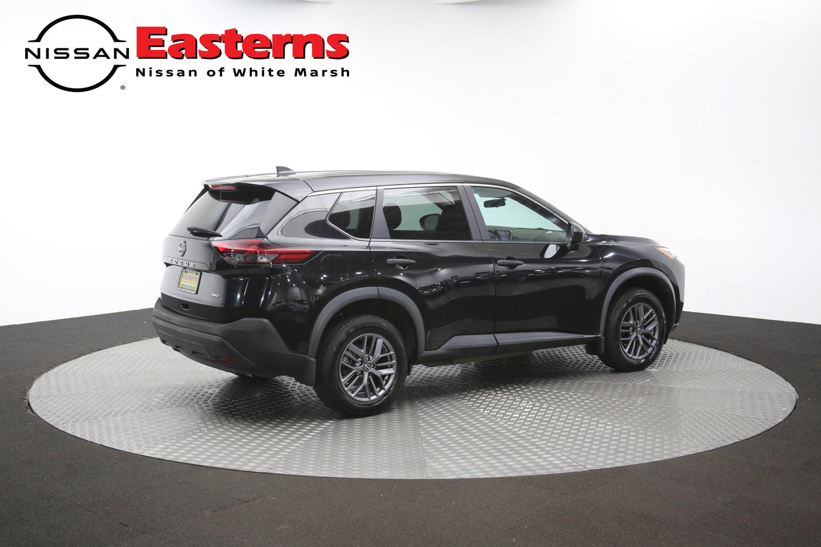 Used 2023 Nissan Rogue S AWD/4WD image 42