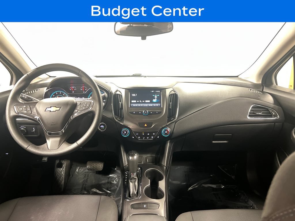Used 2017 Chevrolet Cruze LT w/ Convenience Package FWD image 16