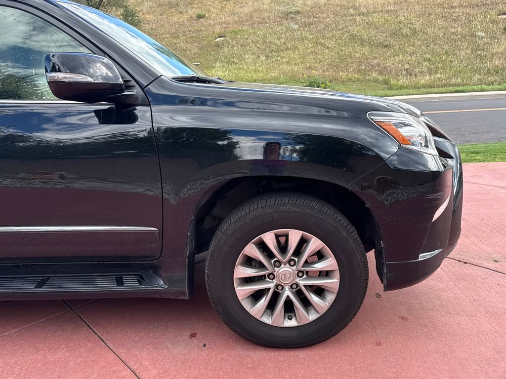 Used 2019 Lexus GX 460 Premium w/ Premium Package AWD/4WD image 37