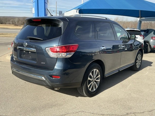 Used 2016 Nissan Pathfinder S image 3
