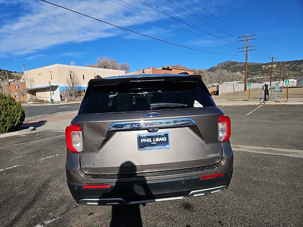 Used 2021 Ford Explorer XLT w/ Equipment Group 202A image 6