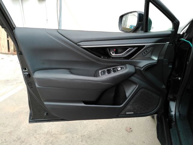 Used 2020 Subaru Outback Limited image 15