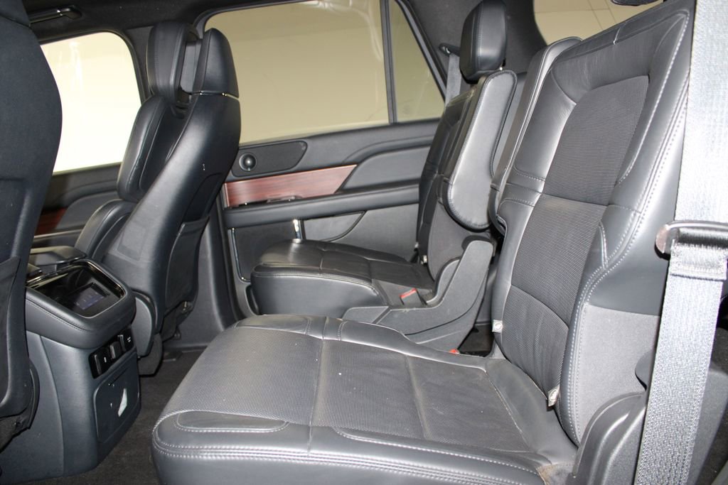 Used 2023 Lincoln Navigator Reserve image 21