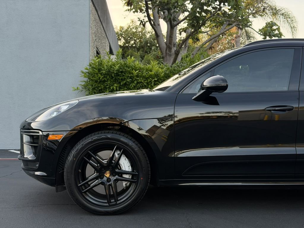 Used 2020 Porsche Macan Turbo AWD/4WD image 11