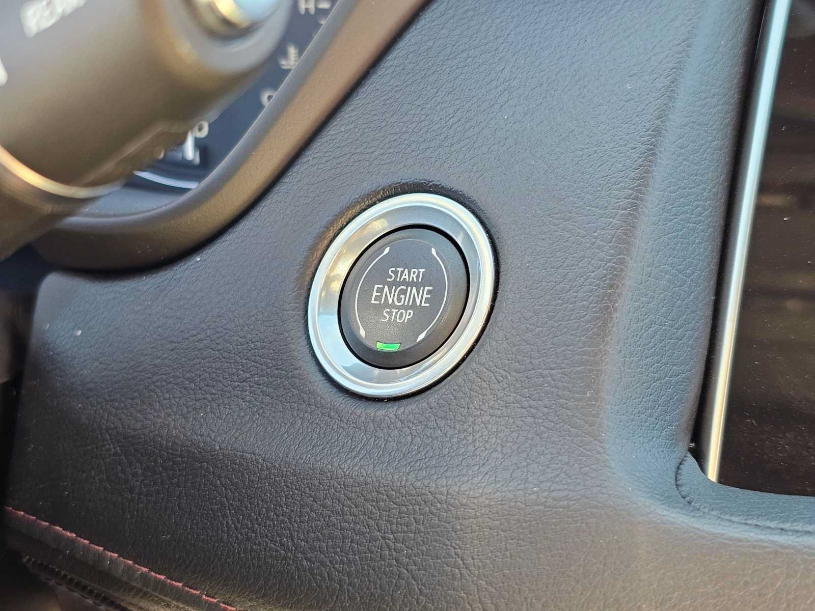 Used 2022 Cadillac XT4 Sport FWD image 30