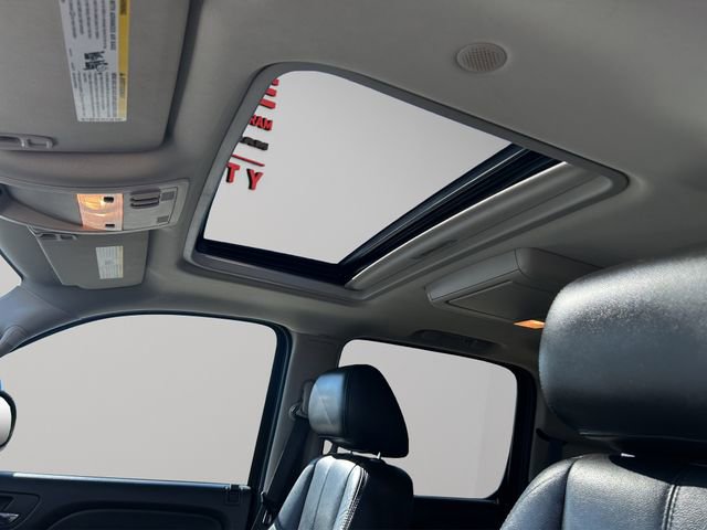 Used 2012 Chevrolet Suburban LT image 36