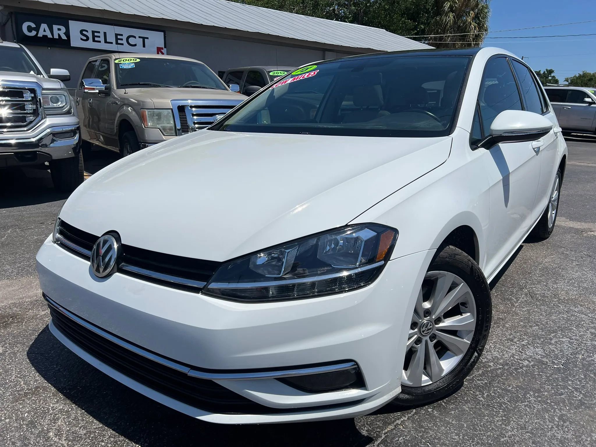Used 2018 Volkswagen Golf SE