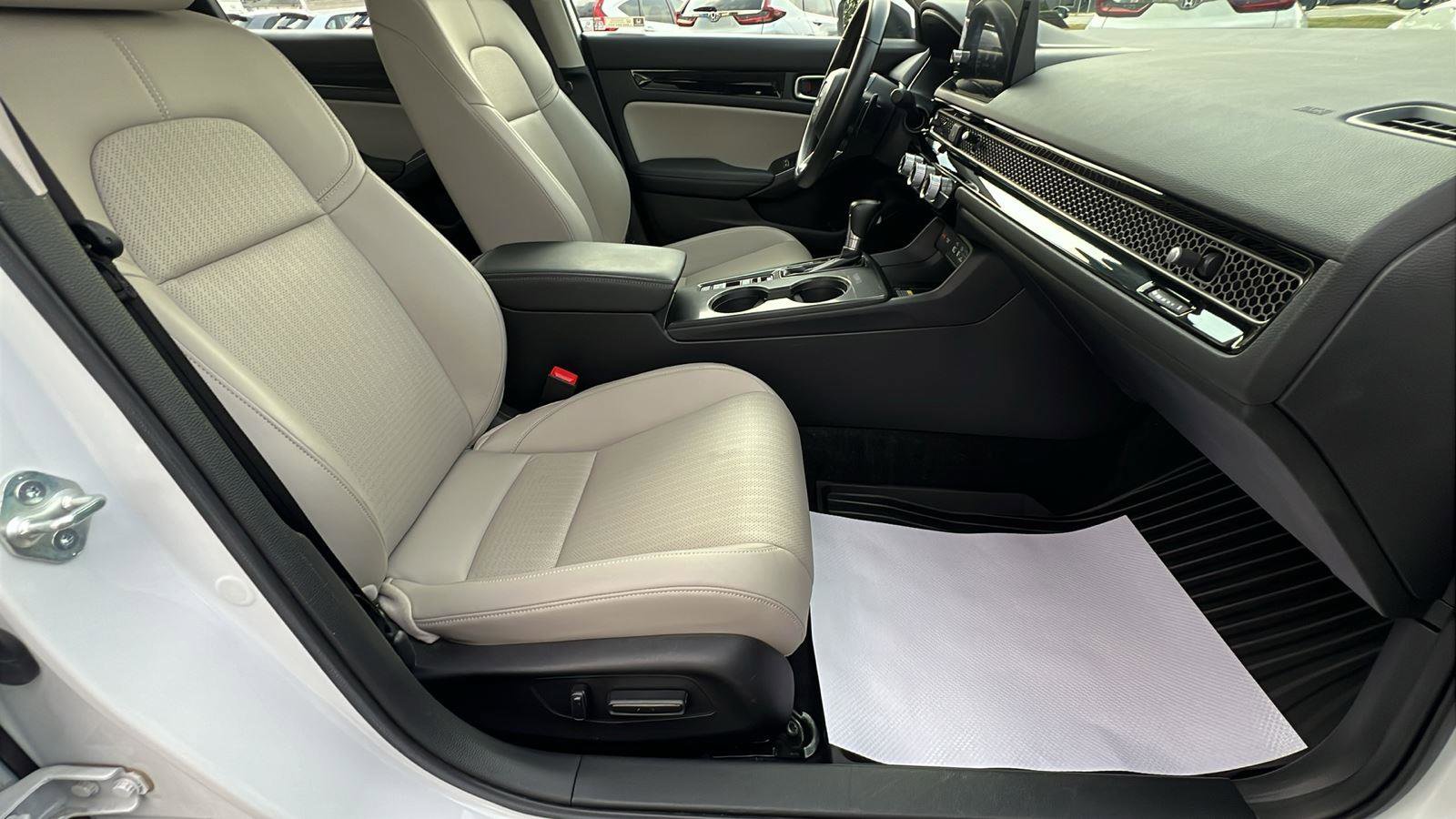 Used 2022 Honda Civic Touring image 13