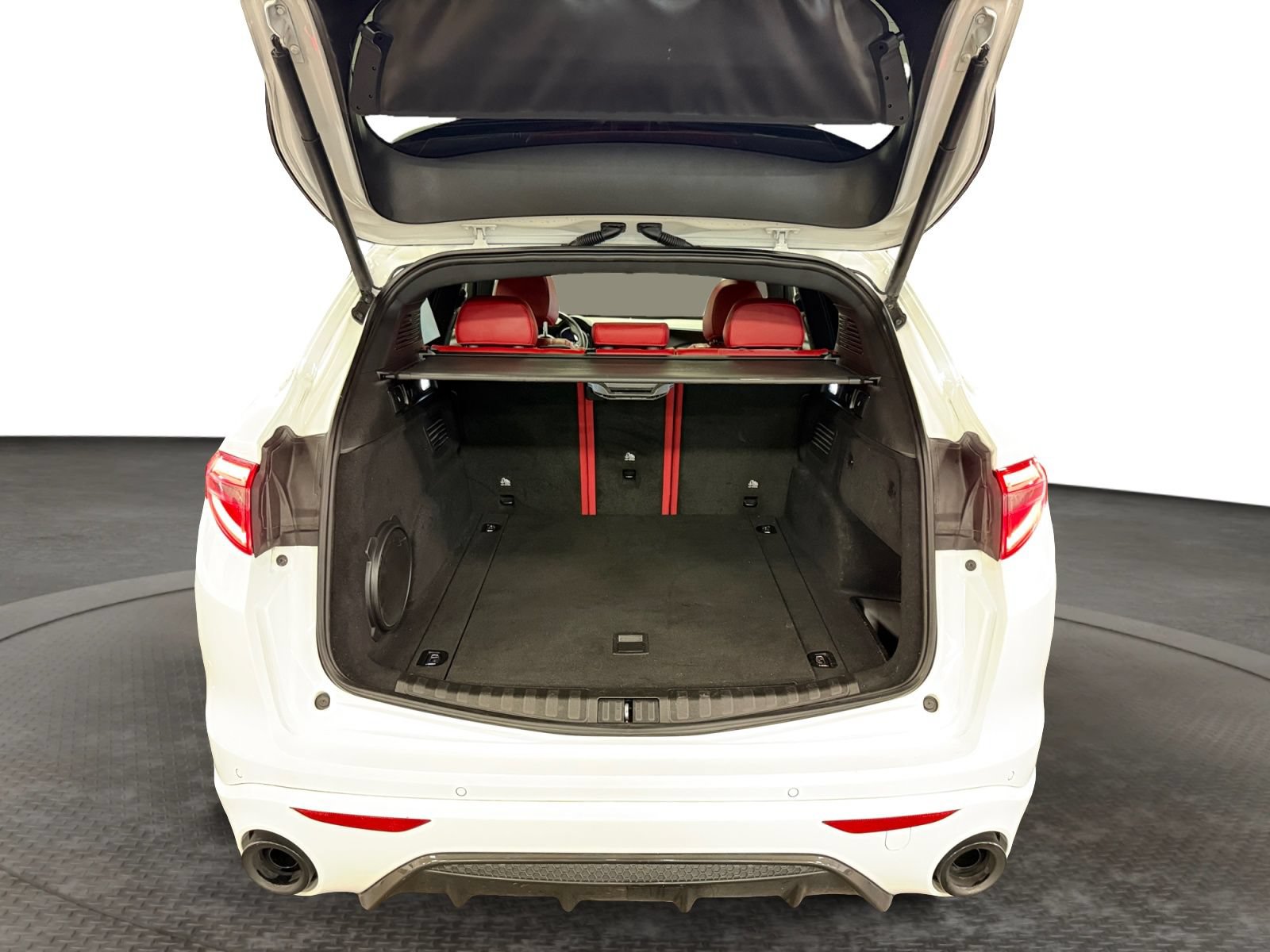 Used 2022 Alfa Romeo Stelvio Veloce AWD/4WD image 26