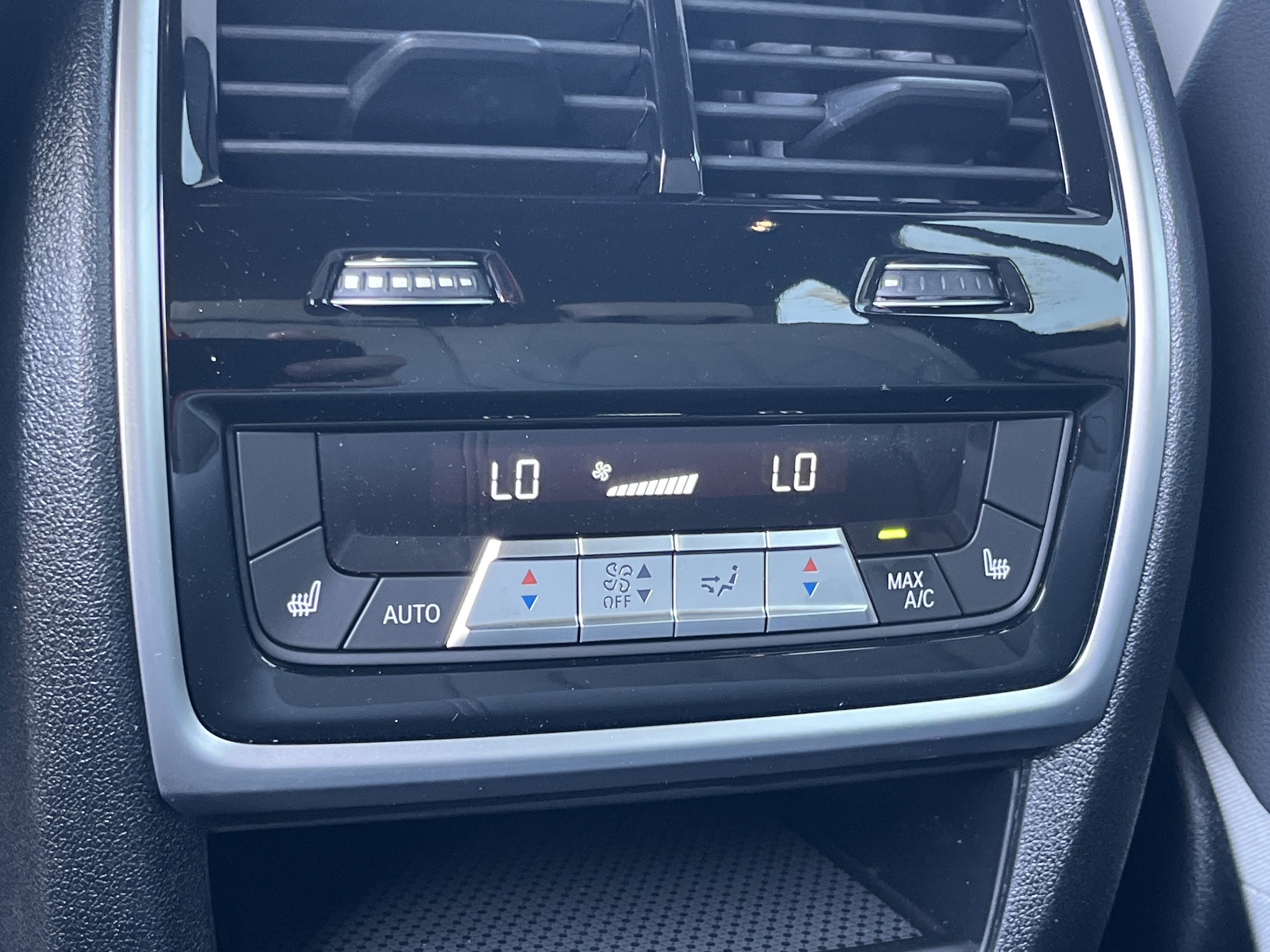 New 2026 BMW X5 xDrive40i AWD/4WD image 21