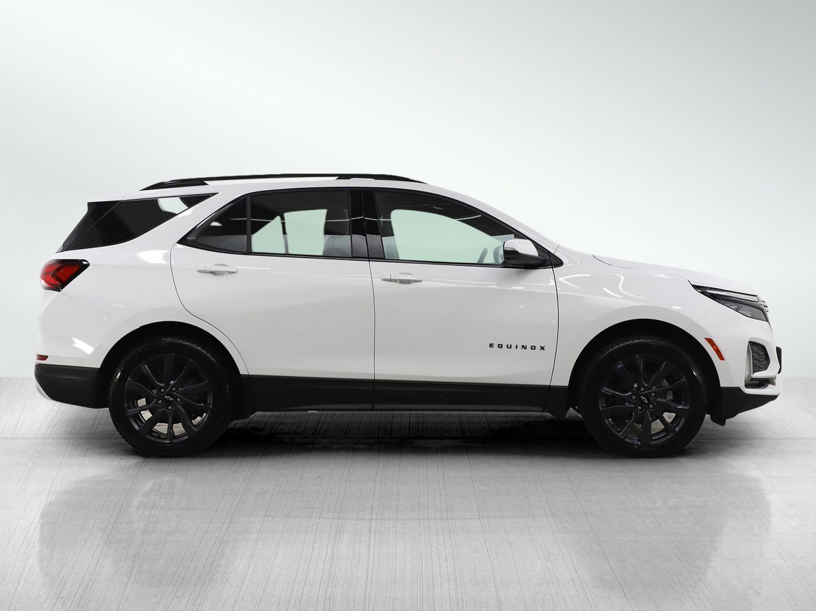 Used 2024 Chevrolet Equinox RS w/ RS Leather Package image 6