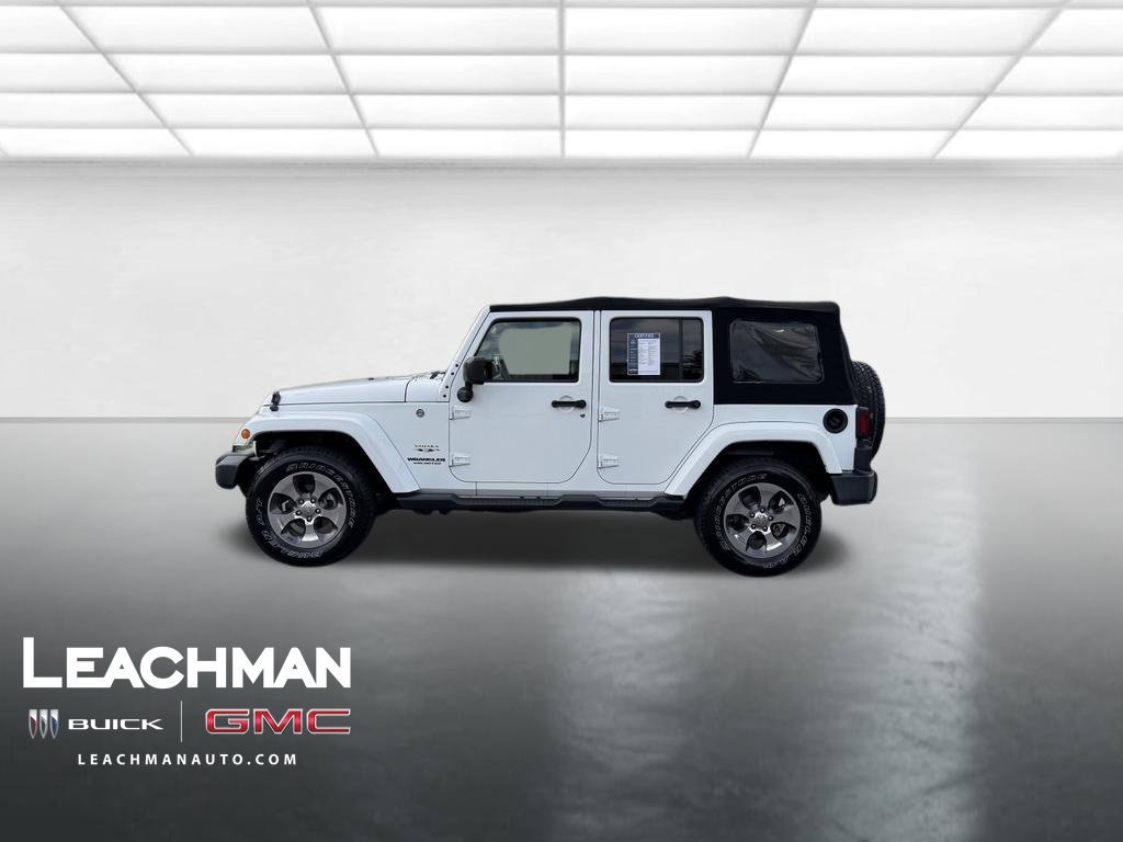 Used 2017 Jeep Wrangler Unlimited Sahara w/ Connectivity Group AWD/4WD image 7
