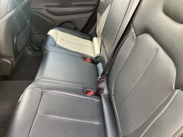 Certified 2023 Jeep Grand Cherokee Limited w/ Luxury Tech Group II AWD/4WD image 23