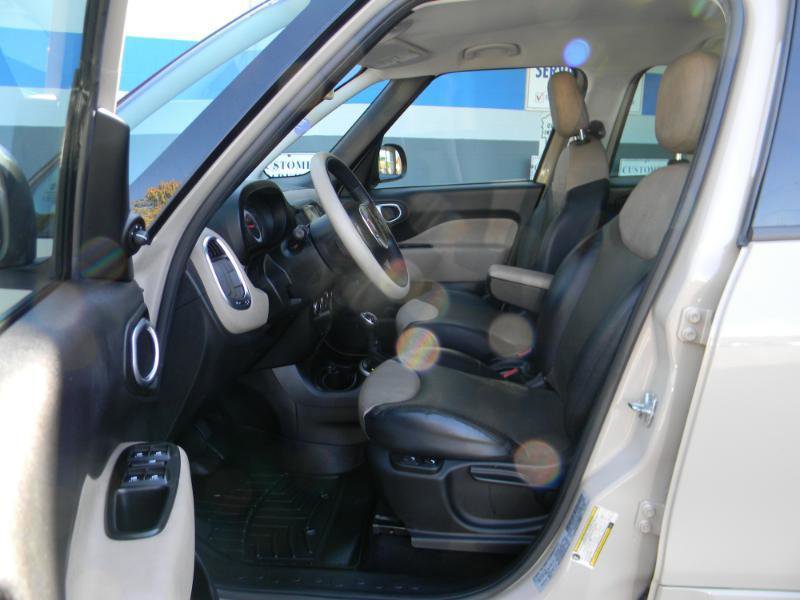 Used 2014 FIAT 500L Lounge FWD image 11