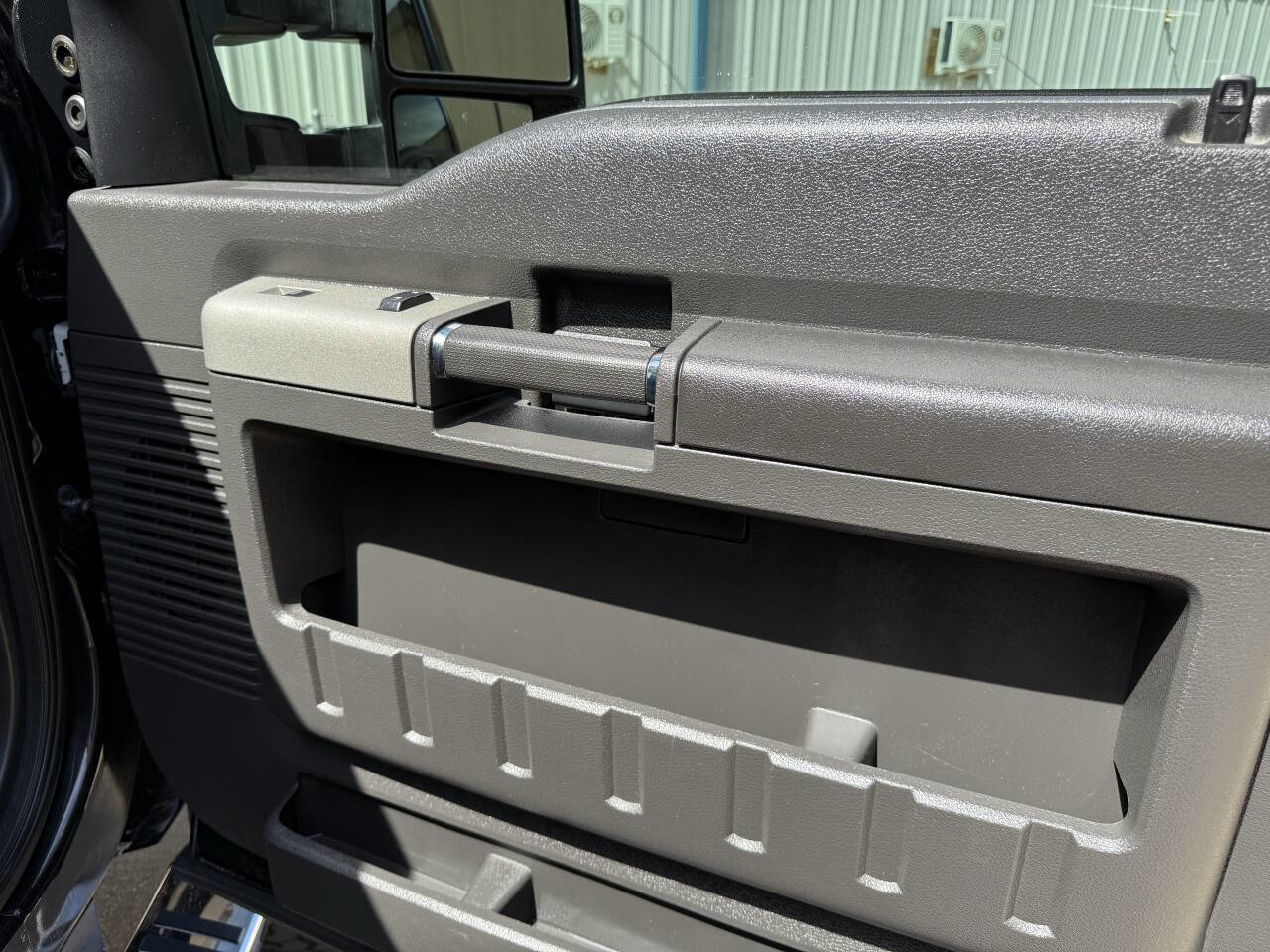 Used 2014 Ford F250 Lariat w/ Chrome Package image 19