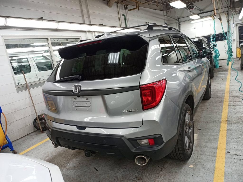 Used 2023 Honda Passport EX-L image 5