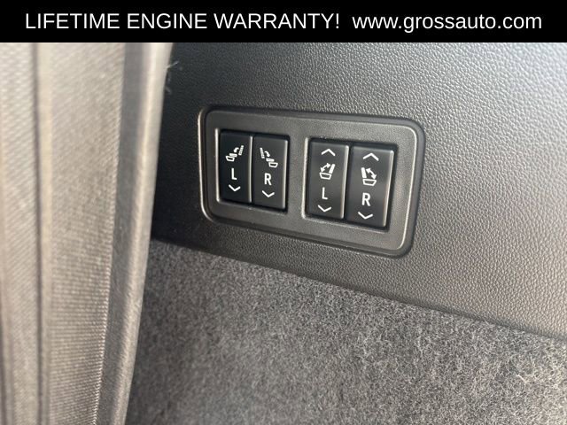 Used 2023 Cadillac XT6 Premium Luxury image 33