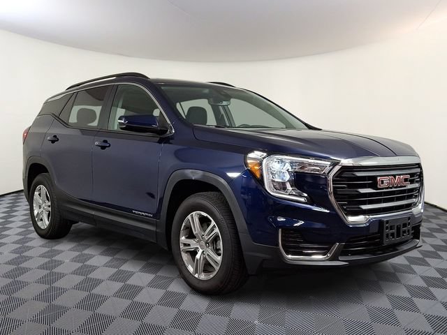 Used 2023 GMC Terrain SLE w/ Driver Convenience Package AWD/4WD image 1