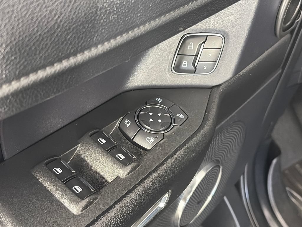 Certified 2019 Ford Expedition XLT w/ Equipment Group 202A AWD/4WD image 25