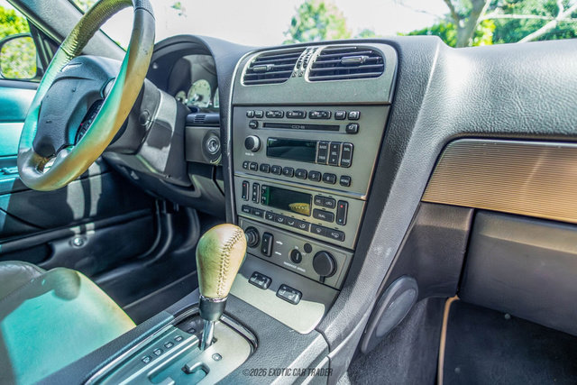 Used 2004 Ford Thunderbird Deluxe image 42