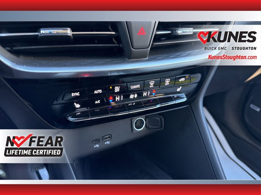 Used 2024 Buick Encore GX Avenir w/ Avenir Convenience Package image 33
