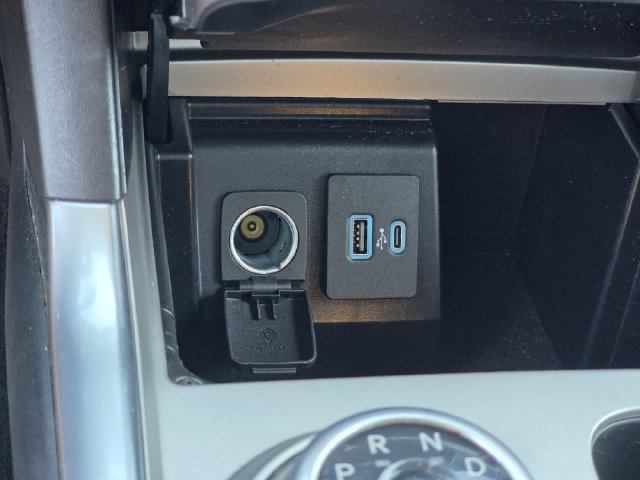 Certified 2024 Ford Explorer Limited w/ Limited Technology Package RWD image 27