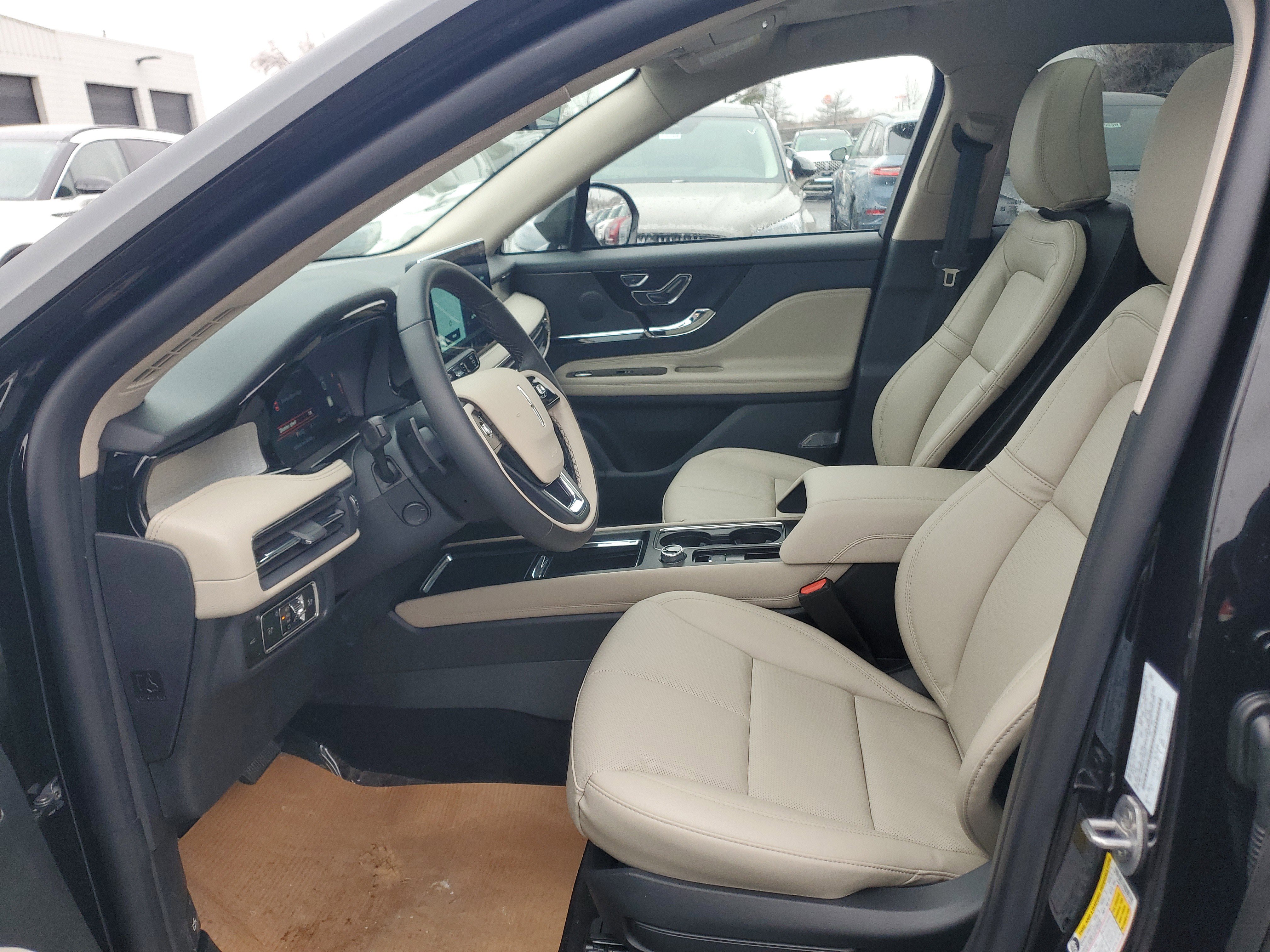 New 2026 Lincoln Corsair Premiere image 12