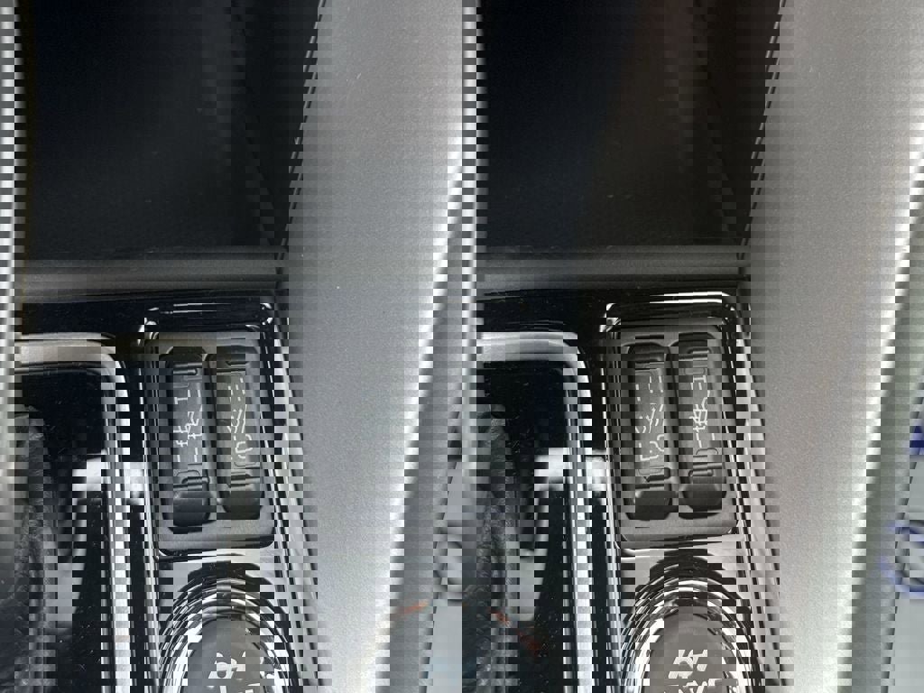 New 2025 Mitsubishi Eclipse Cross SEL image 33