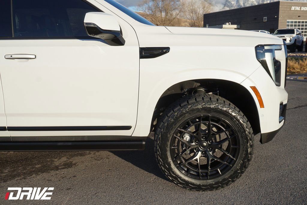 Used 2026 GMC Yukon Denali Ultimate image 12