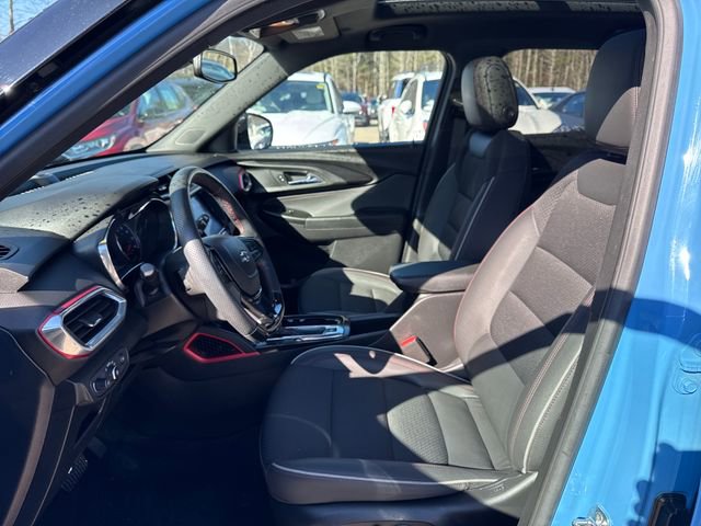 Used 2023 Chevrolet TrailBlazer RS w/ Sun and Liftgate Package AWD/4WD image 7