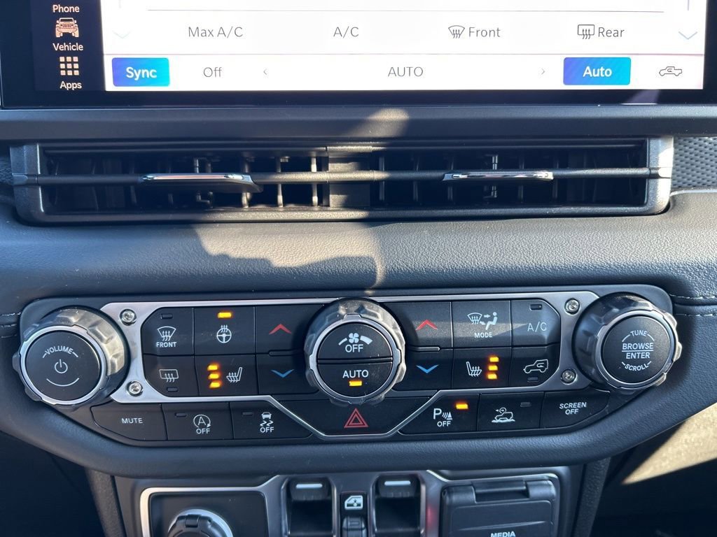 New 2025 Jeep Gladiator Rubicon image 28