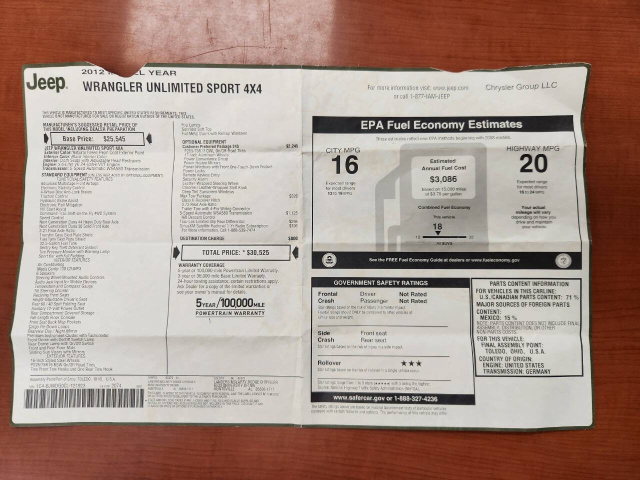 Used 2012 Jeep Wrangler Unlimited Sport AWD/4WD image 11