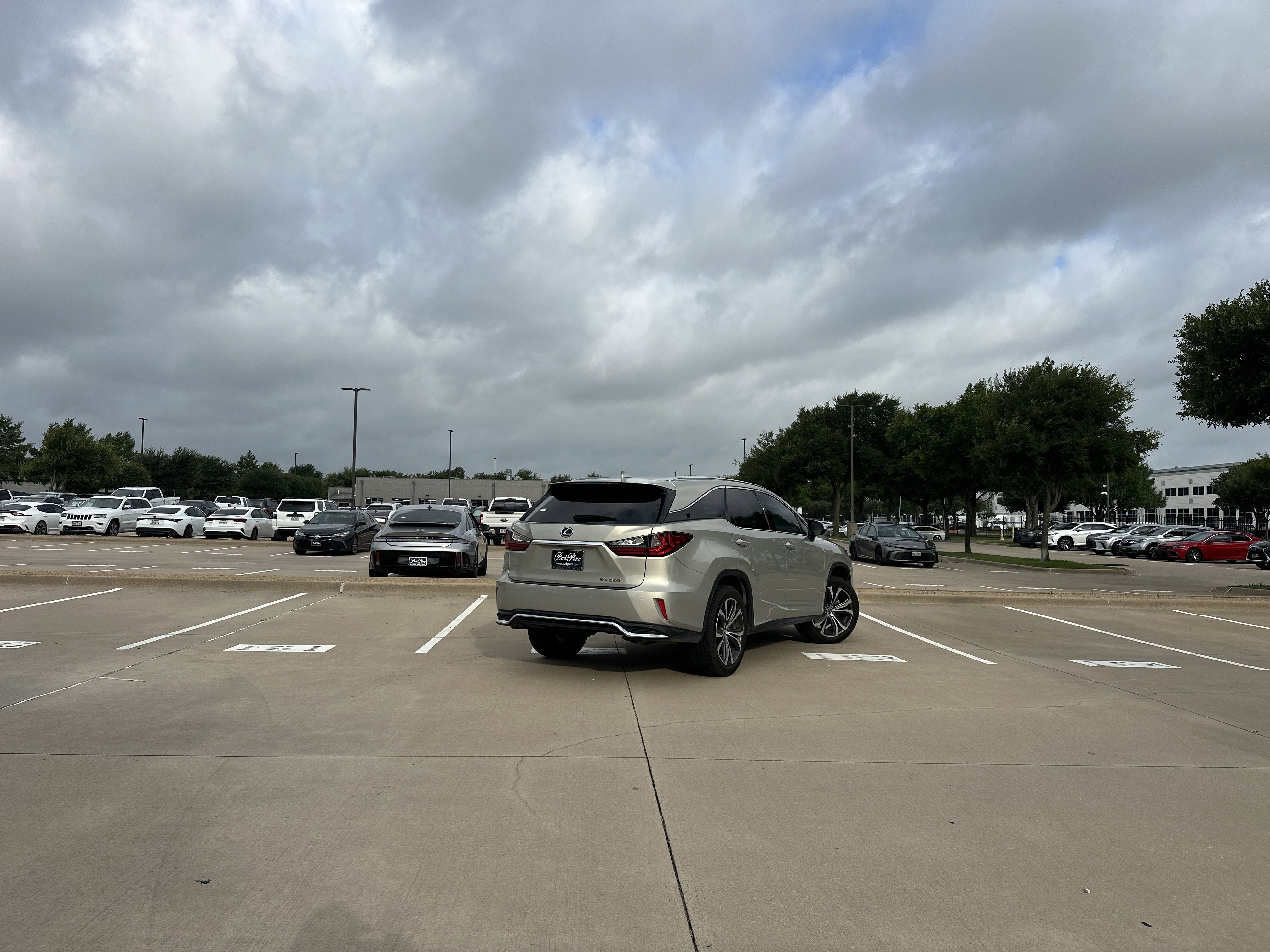 Used 2020 Lexus RX 350L FWD w/ Premium Package image 2