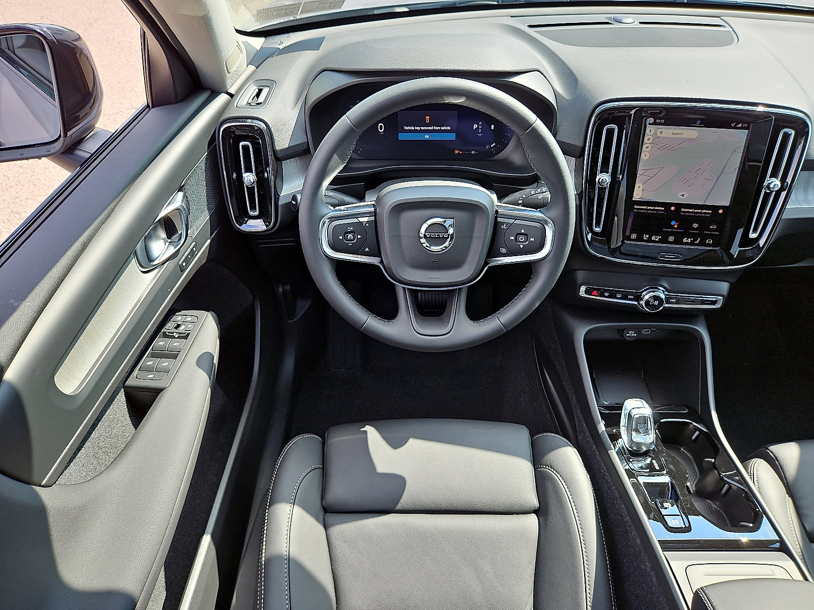 New 2026 Volvo XC40 B5 Plus w/ Protection Package Premier AWD/4WD image 9
