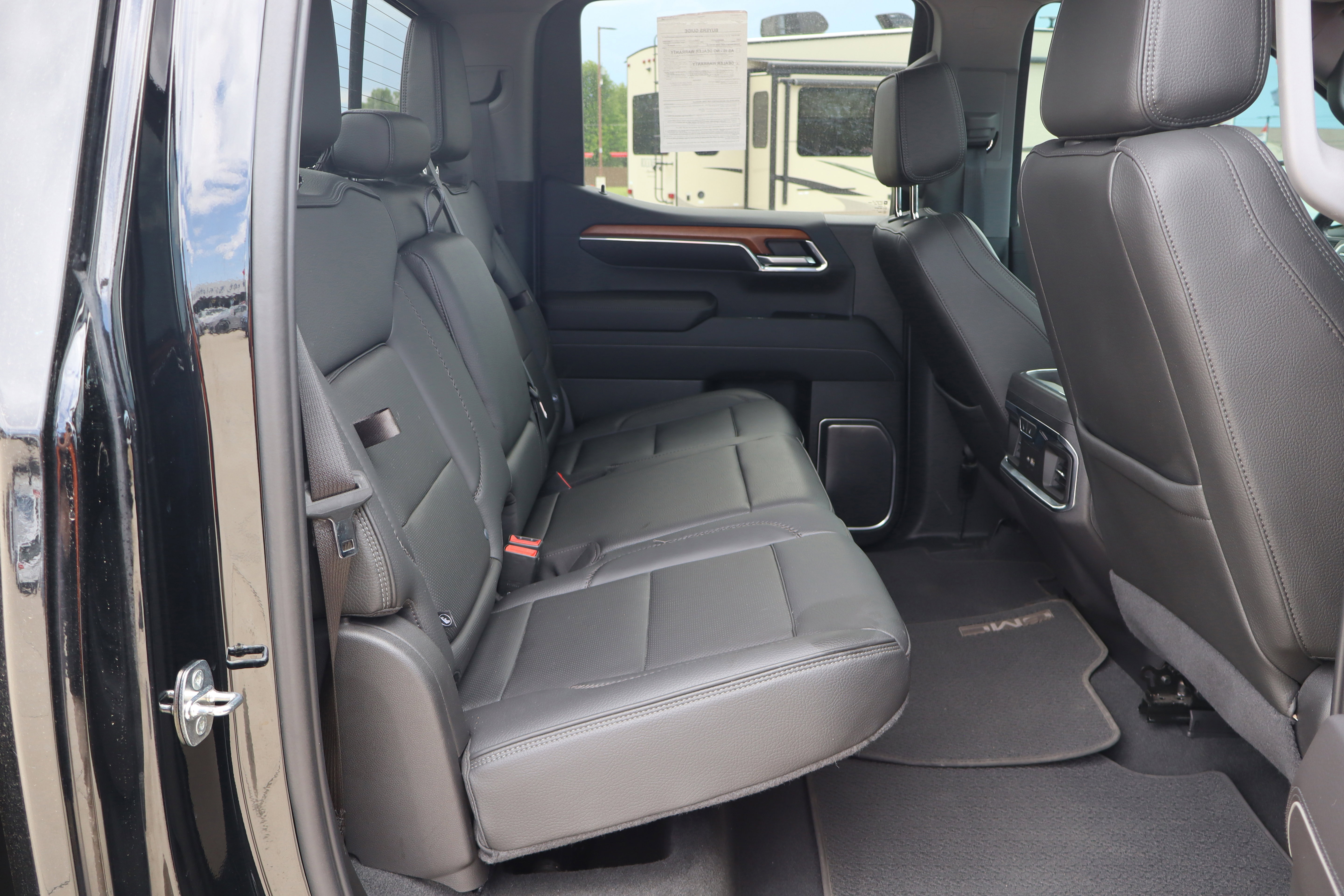 Used 2022 GMC Sierra 1500 Denali AWD/4WD image 11