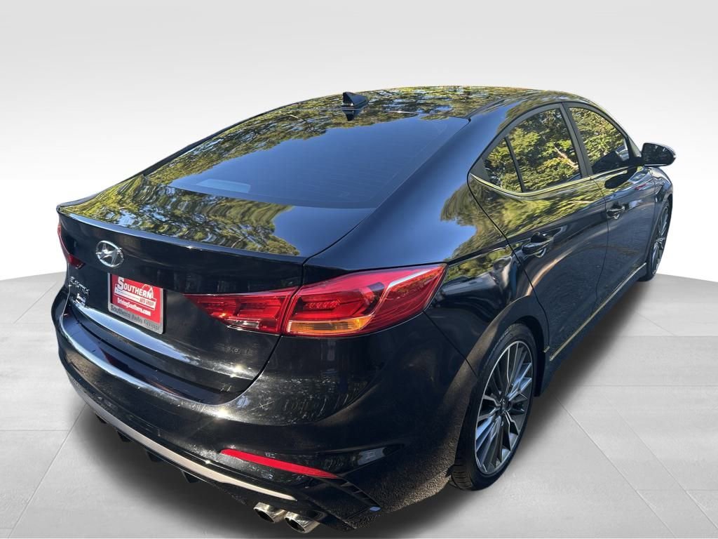 Used 2017 Hyundai Elantra Sport image 8
