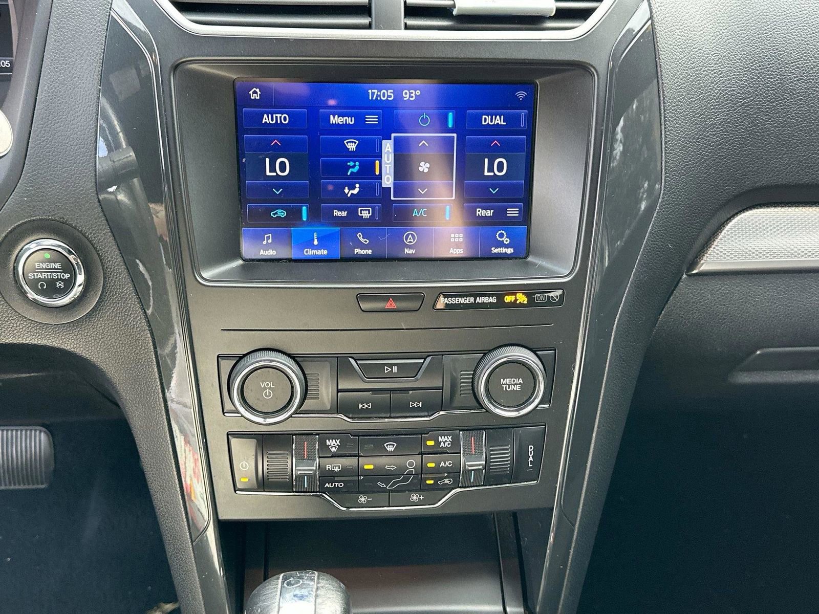 Used 2019 Ford Explorer XLT w/ Equipment Group 201A FWD image 23