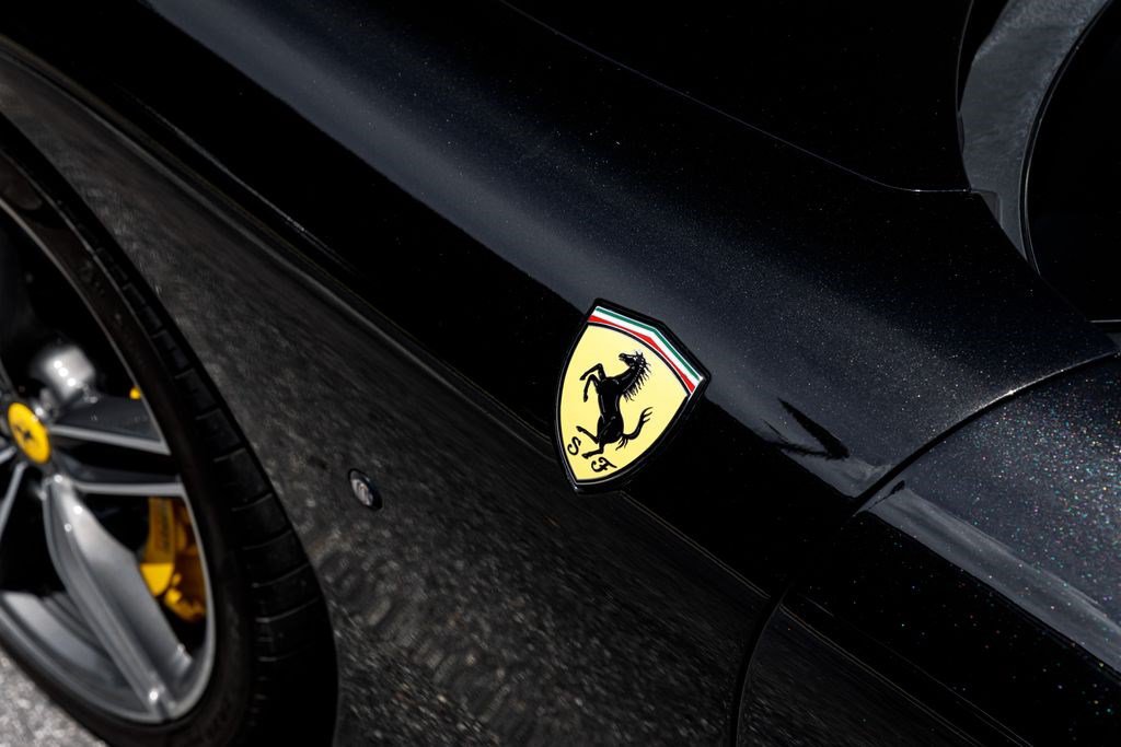 Used 2022 Ferrari Roma RWD image 35