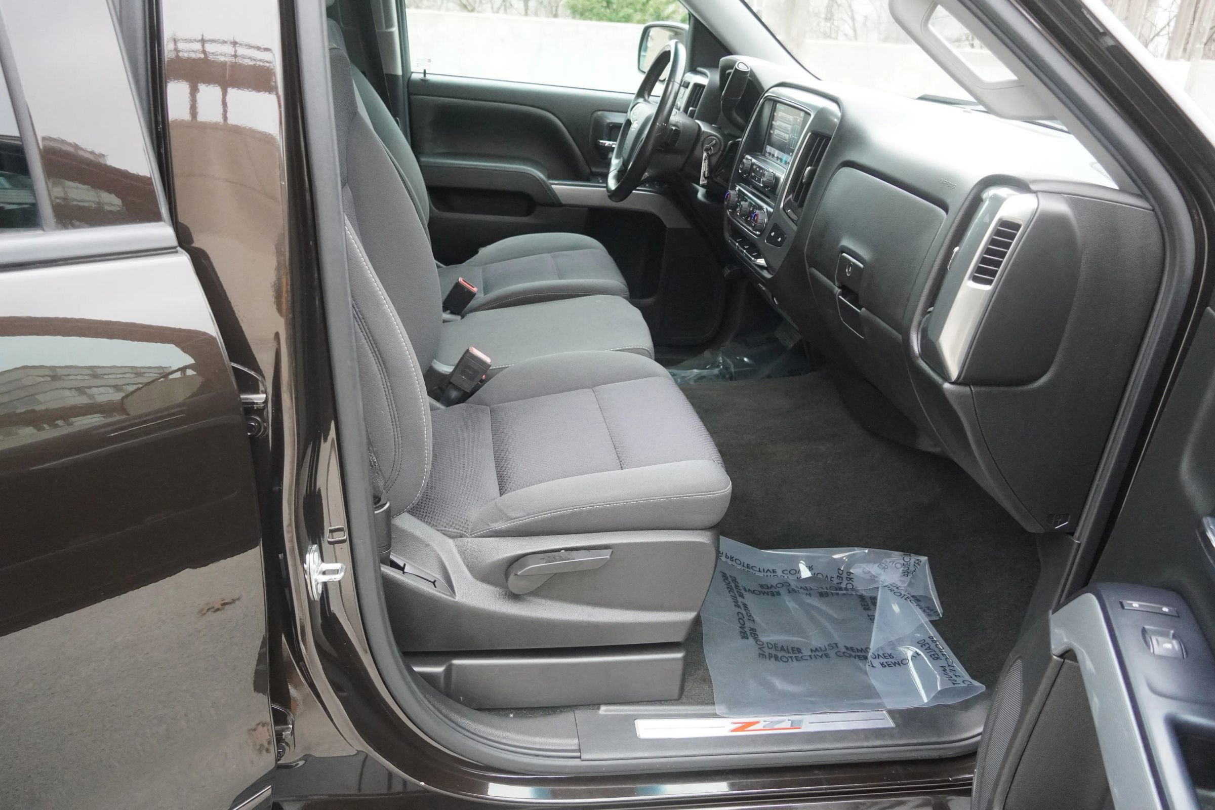 Used 2018 Chevrolet Silverado 1500 LT w/ All Star Edition AWD/4WD image 40