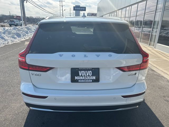 Certified 2025 Volvo V60 B5 Cross Country Plus image 4