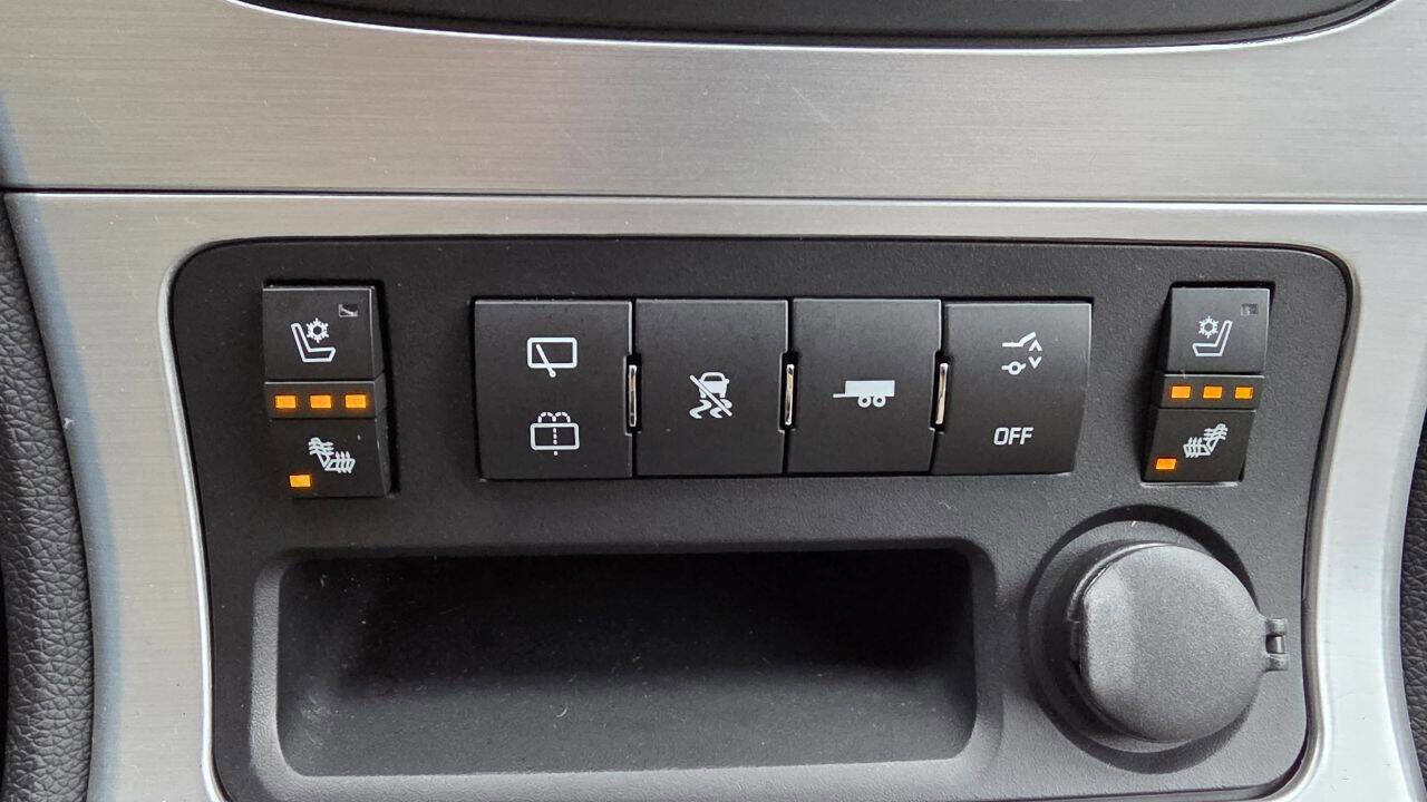 Used 2010 GMC Acadia SLT image 15