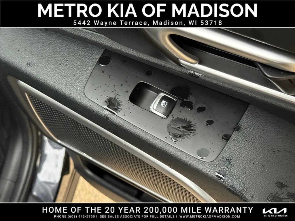 Used 2025 Kia Telluride S AWD/4WD image 46