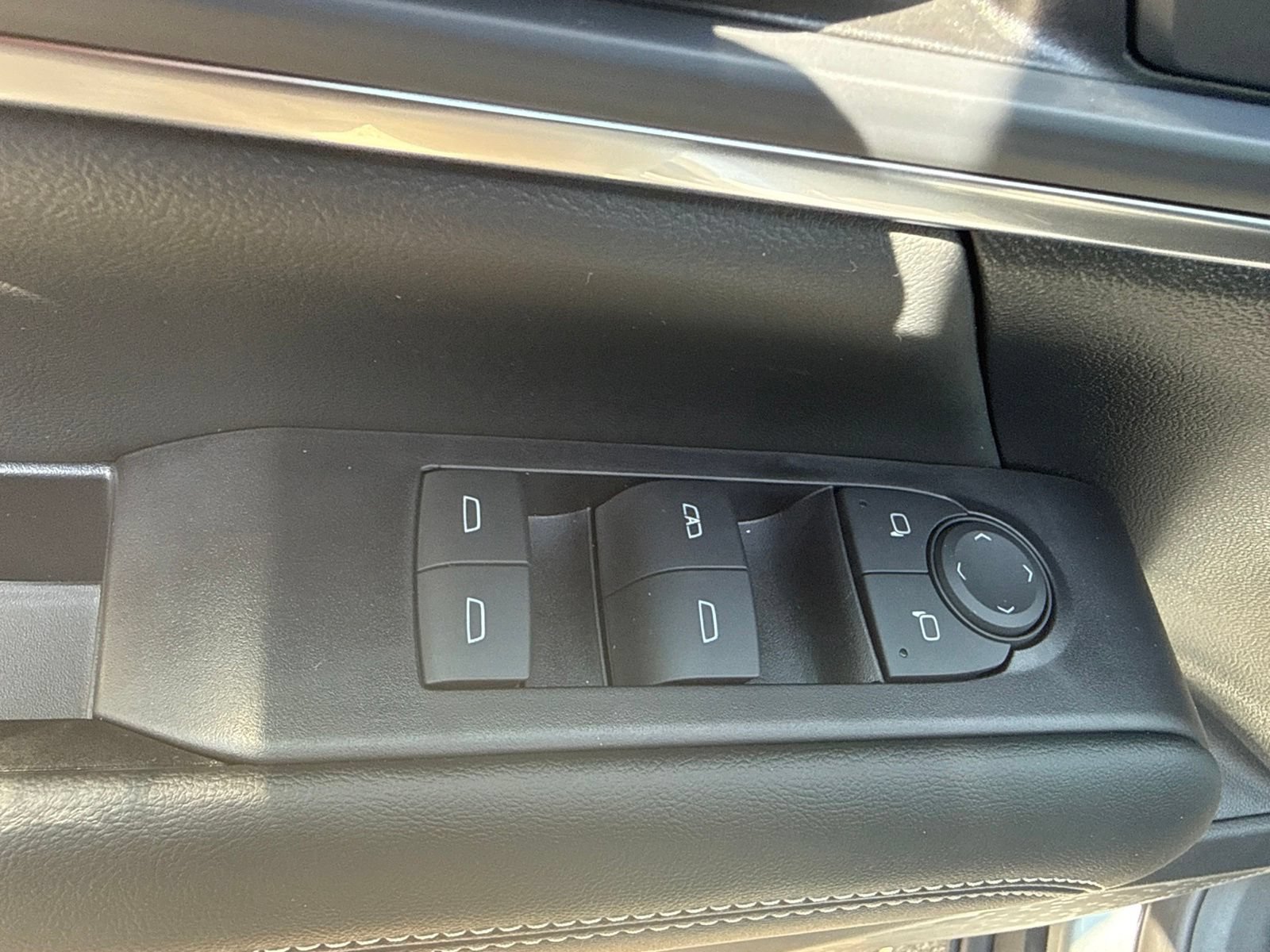 New 2027 GMC Terrain Elevation w/ Elevation Premium Package AWD/4WD image 27