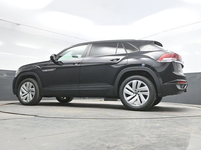 Used 2022 Volkswagen Atlas Cross Sport SE AWD/4WD image 30