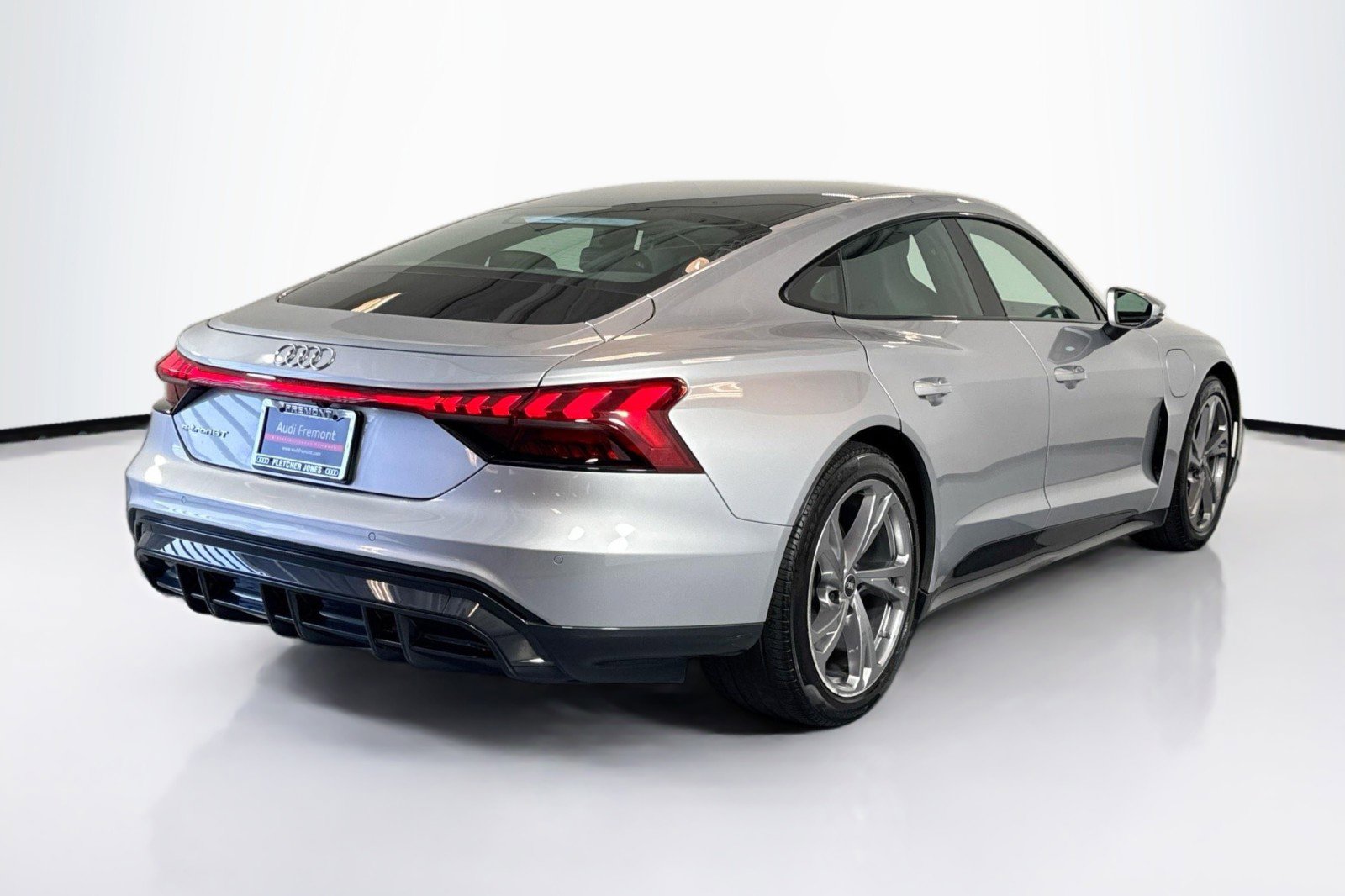 Used 2022 Audi e-tron GT Premium Plus AWD/4WD image 5