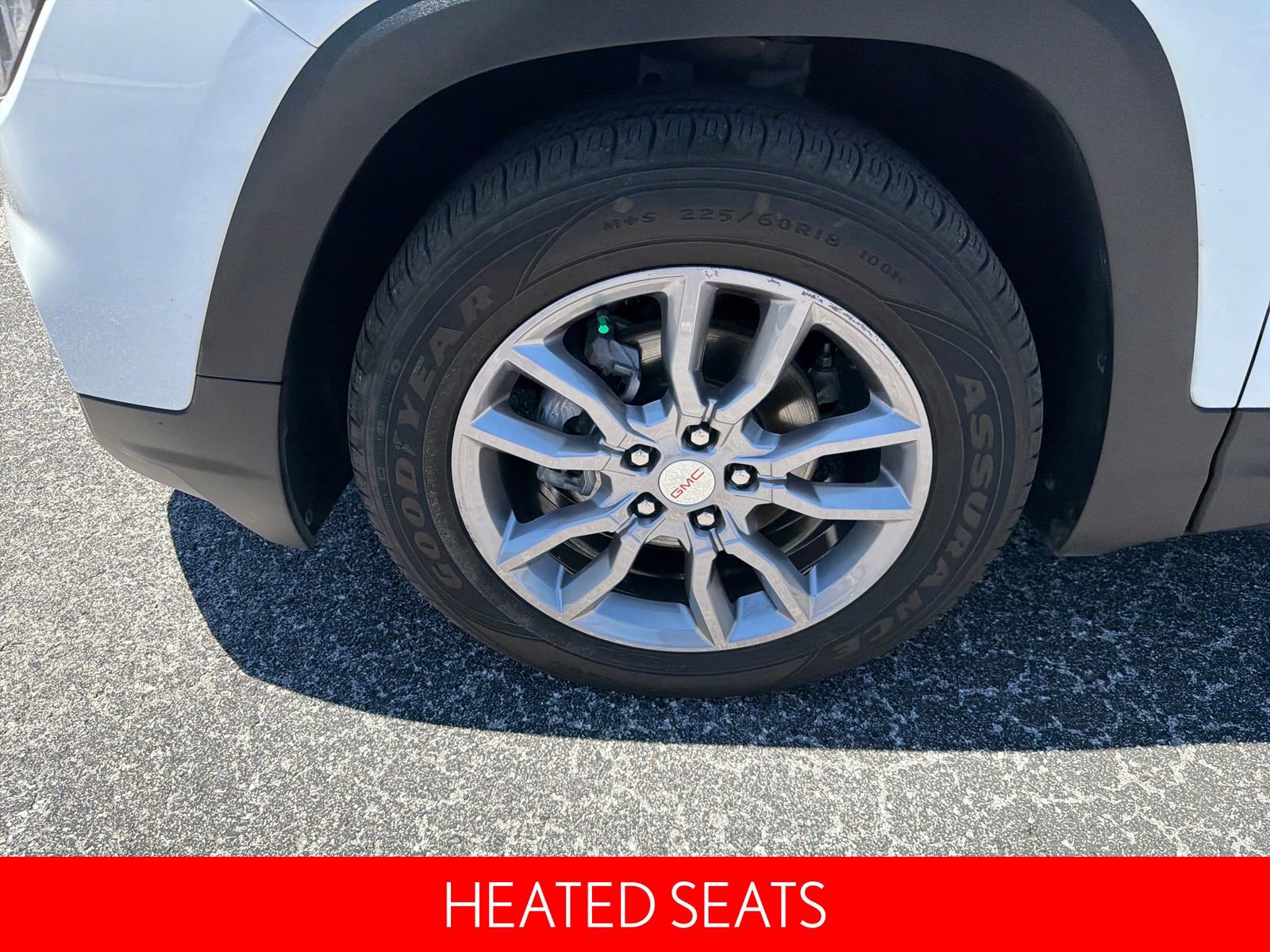 Used 2024 GMC Terrain SLT FWD image 11